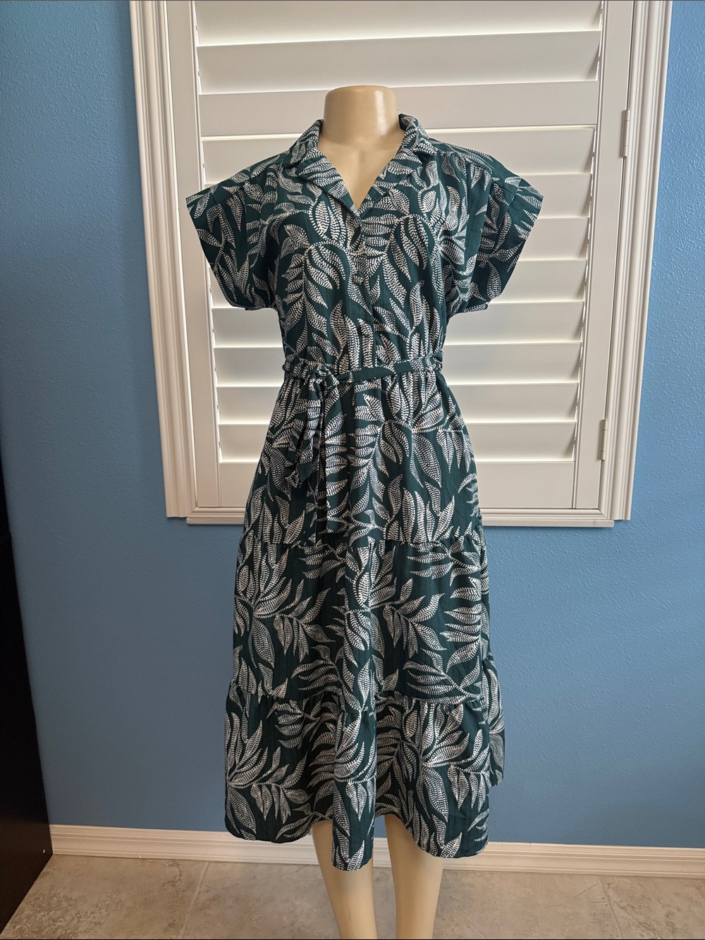 Green Leaf-Print Midi Dress with Tie Waist